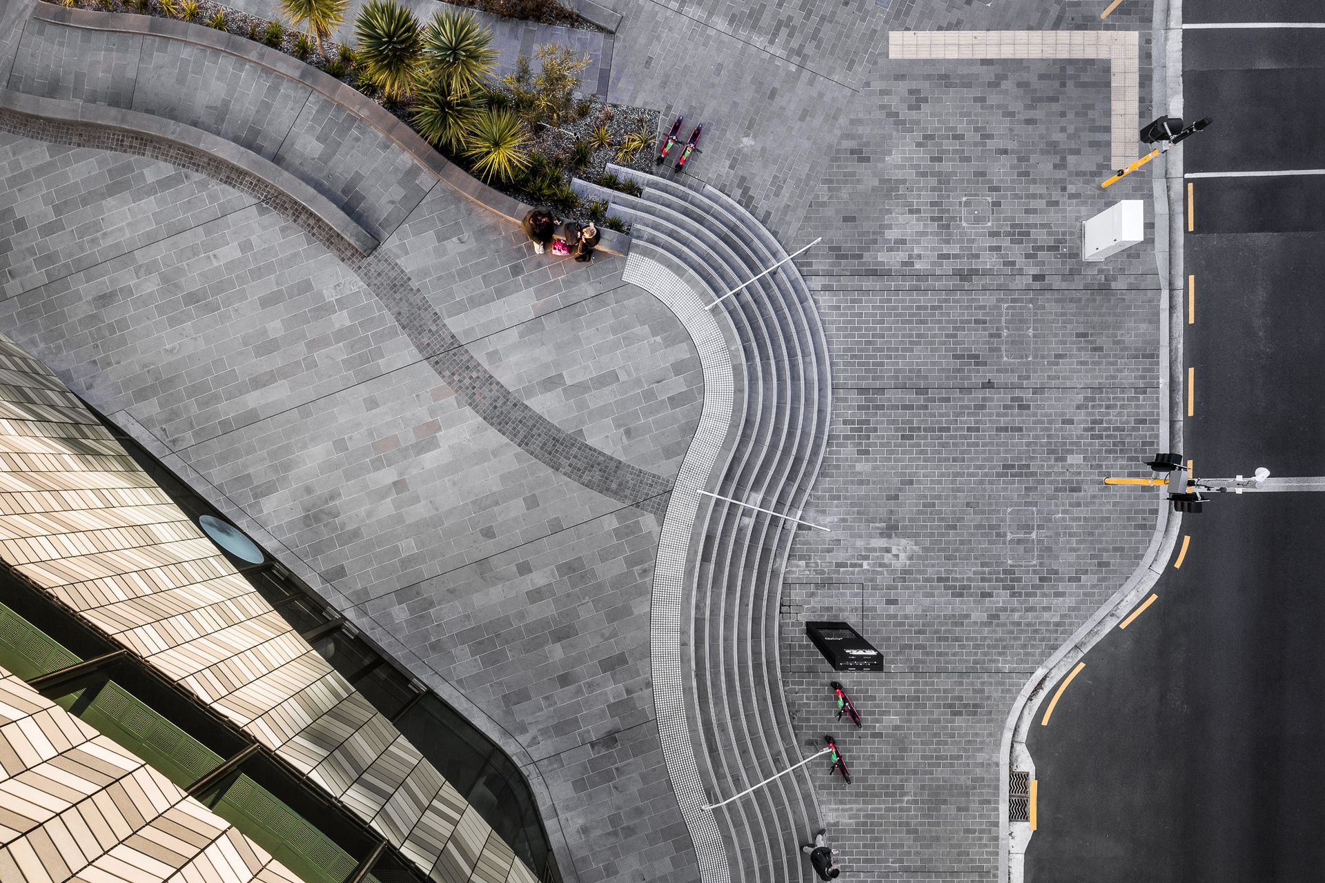 The 'Aka' paving band winds from the northwestern corner of the site to the southeastern corner, referencing one's ever connecting whakapapa.