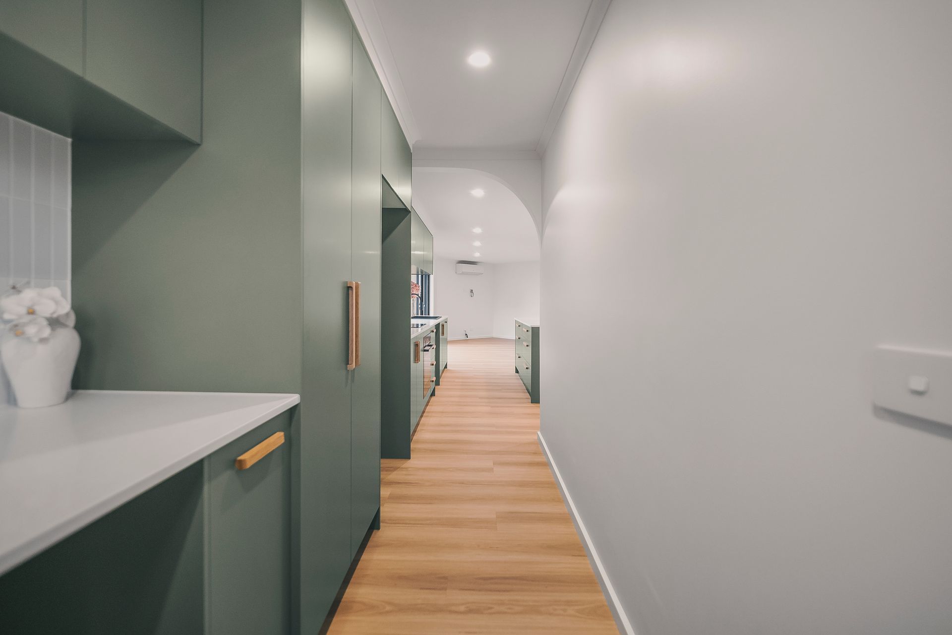 There were many challenges involved during construction, however the result is fresh and suits the family's needs.