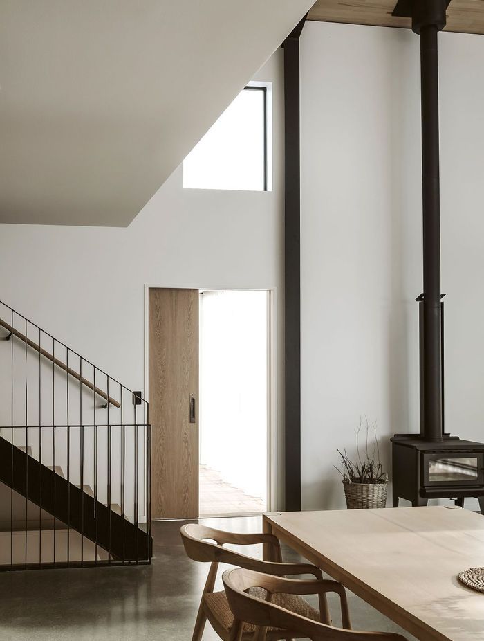 “The budget and timeline were slightly elevated compared to some builds due to the high level of finishes employed and the intricate finishing involved,” says Joseph.