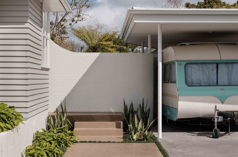 The carport was built to look like it's floating.
