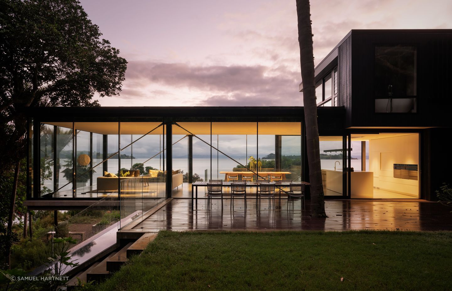 The holiday home on Waiheke Island is one of three in the area designed by Daniel Marshall of Daniel Marshall Architects – all owned by a group of friends. The family has university-aged children and lives in the UK.