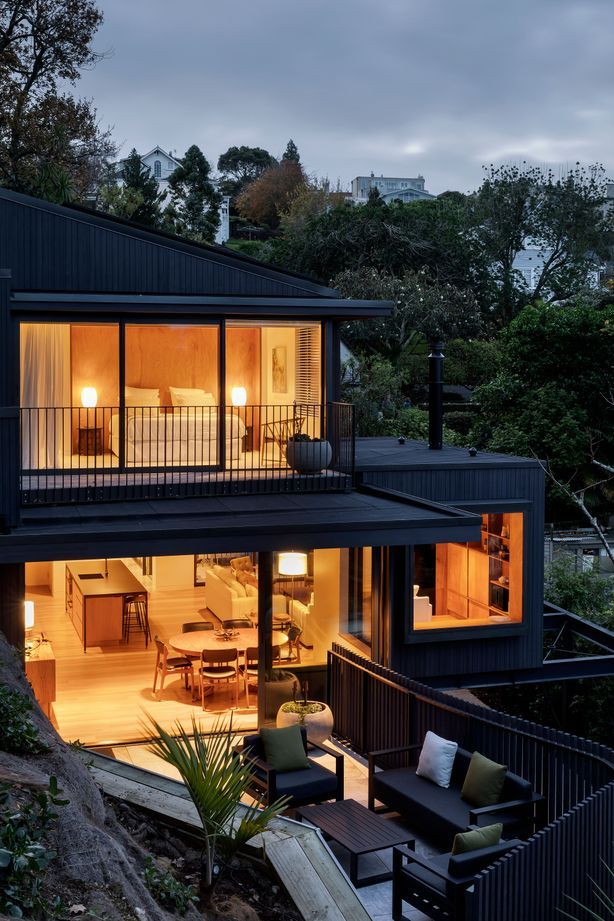 “There was a balance between capturing views and connecting with nature while maintaining privacy and making sure the house wasn't too transparent,” says Hamish.