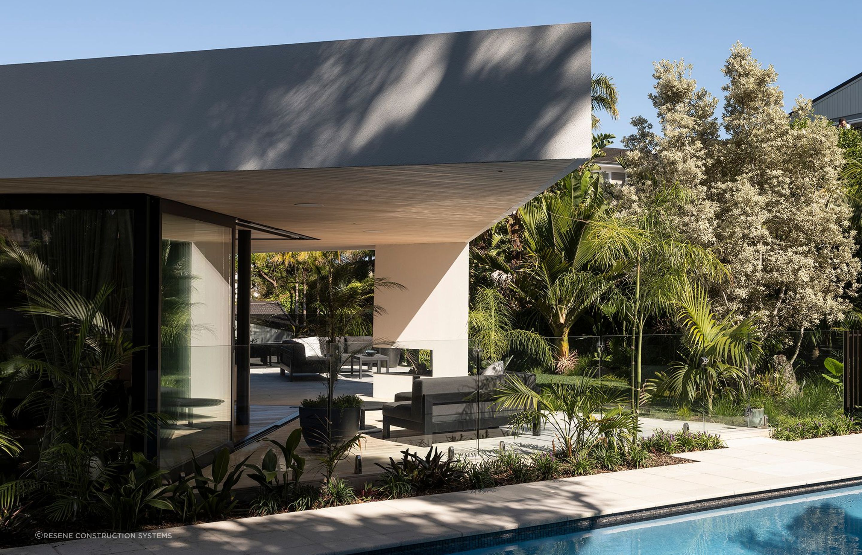 Integrating the INTEGRA lightweight concrete system with cedar cladding under the overhang required precision and a perfectionist approach.