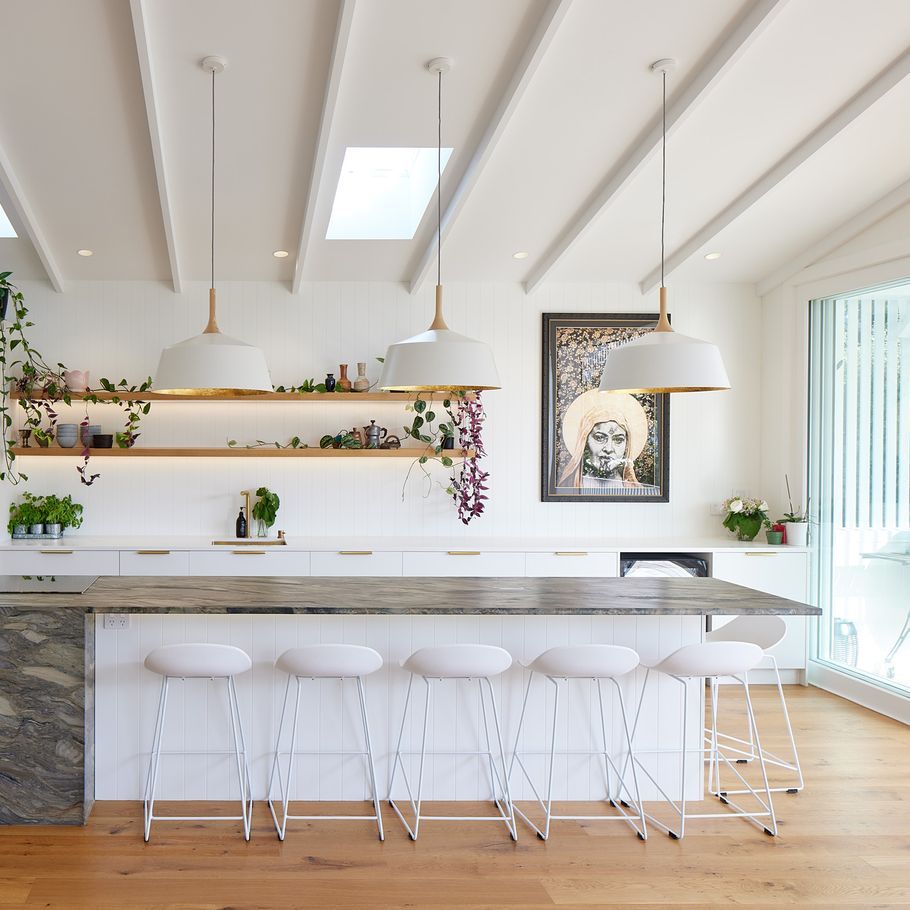 Modern community lifestyle in a gracious Auckland villa