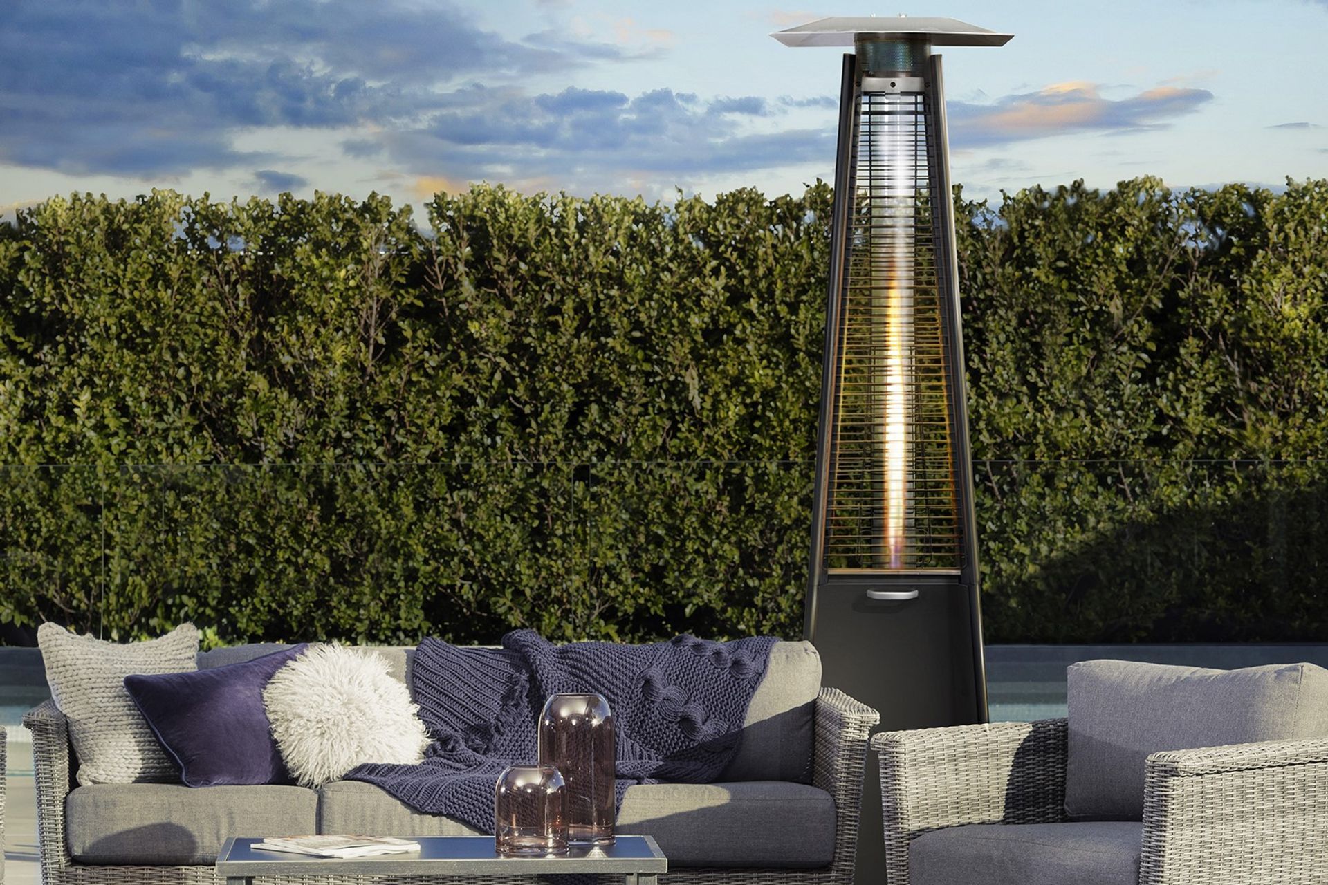 The sophisticated Gasmate Stellar Black Pyramid Heater will keep everyone warm on those cool evenings