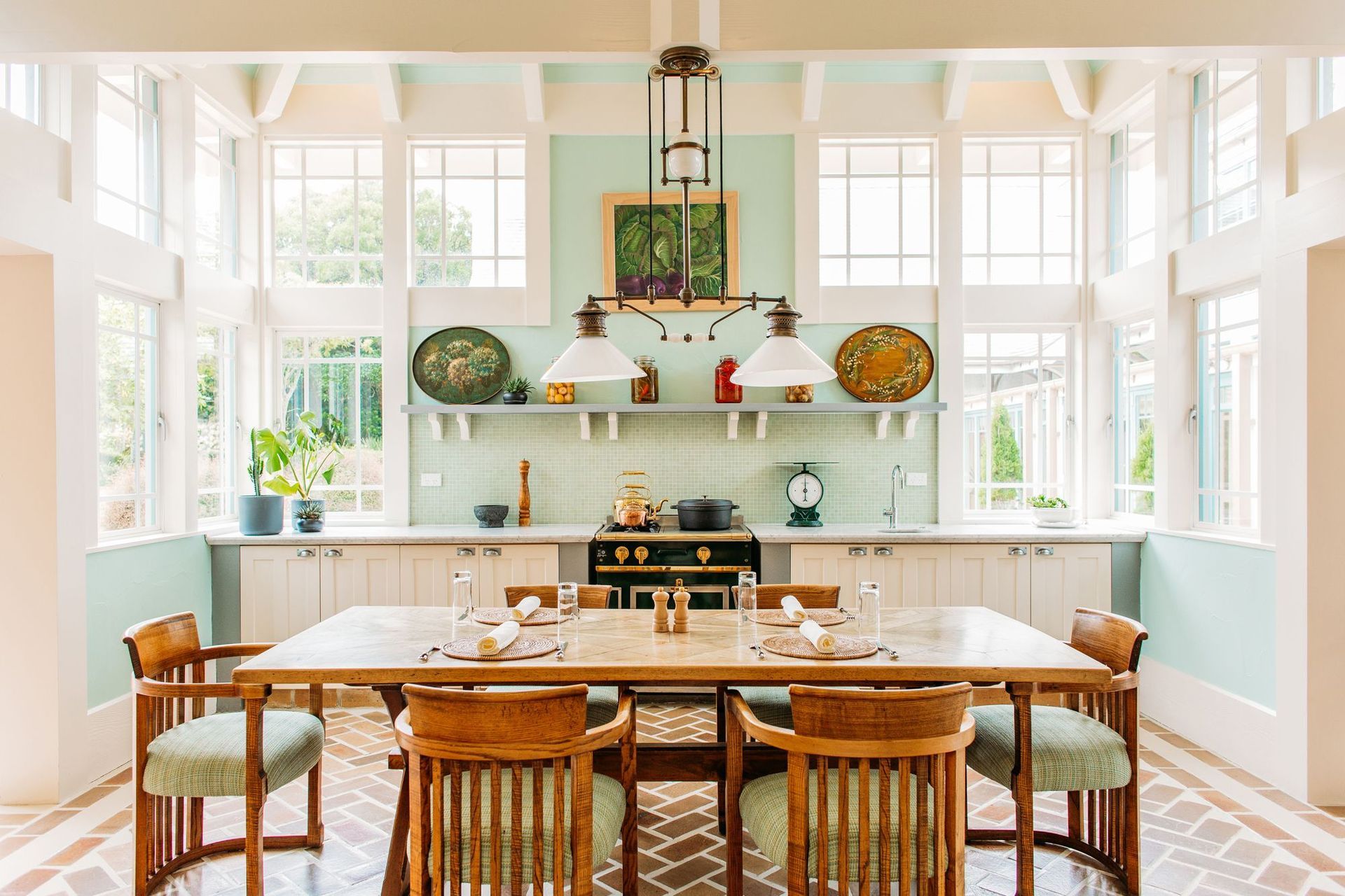 The breakfast room is part of the lodge’s working kitchen. “They grow a lot of their own produce and use it in the kitchen, which is really lovely. They have extensive gardens and utilise food from the natural surrounding landscape. Their staff have a deep passion and respect for the lodge and are extremely knowledgeable,” says Nikki.