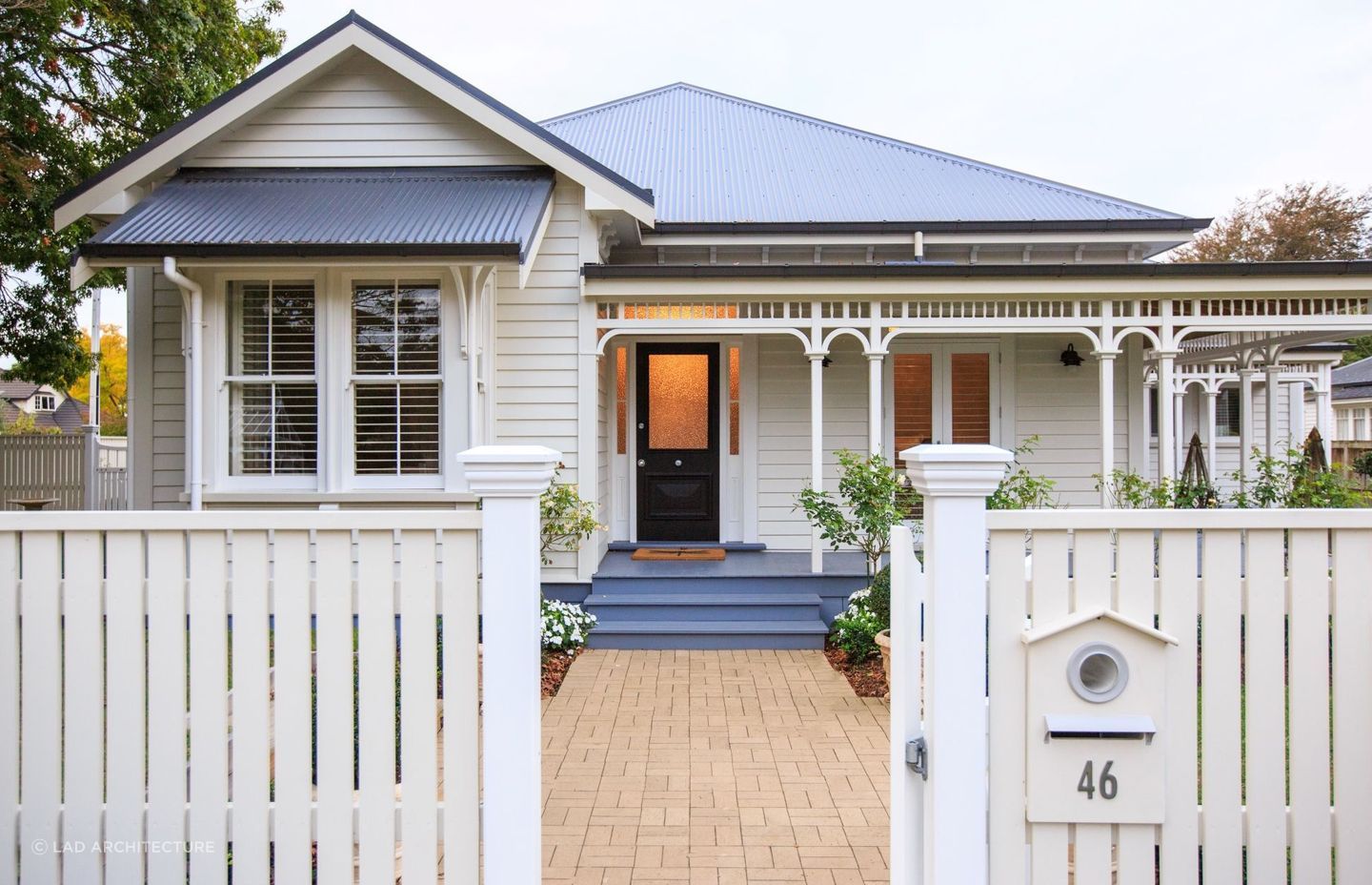 This villa in Cambridge was delightfully restored from a rundown state receiving an ADNZ National Award in the process.