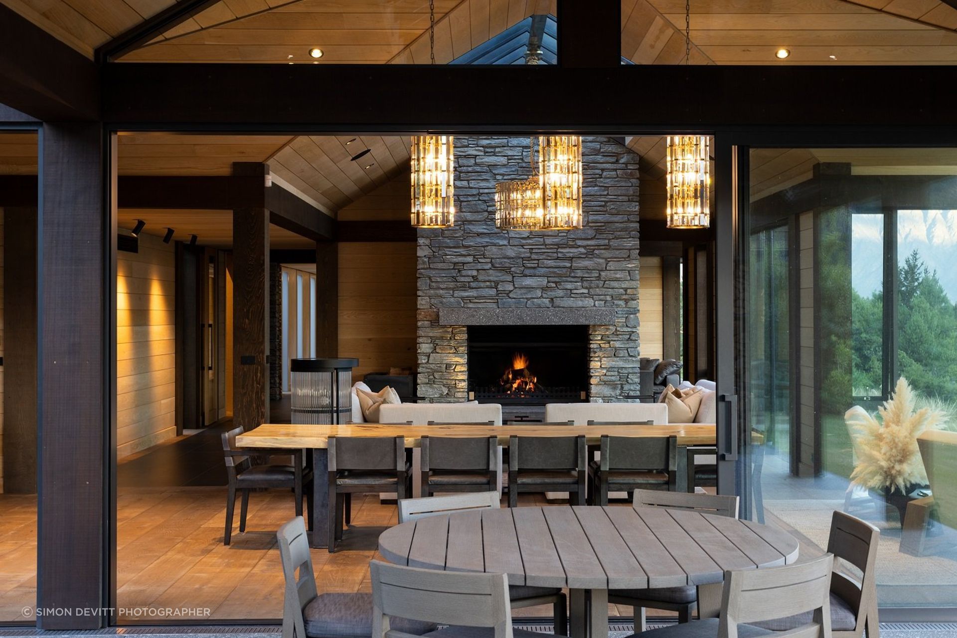 The refined use of stone, timber and glass captures the quintessential Queenstown look. | Photography: Simon Devitt