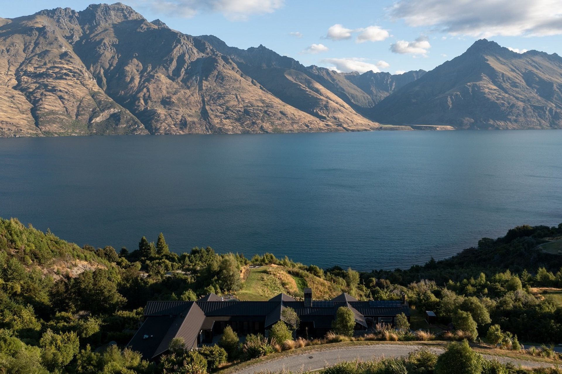 The home enjoys views of Walter Peak to the left and Cecil Peak to the right, as well as the TSS Earnslaw steamboat that travels across the water three times a day.