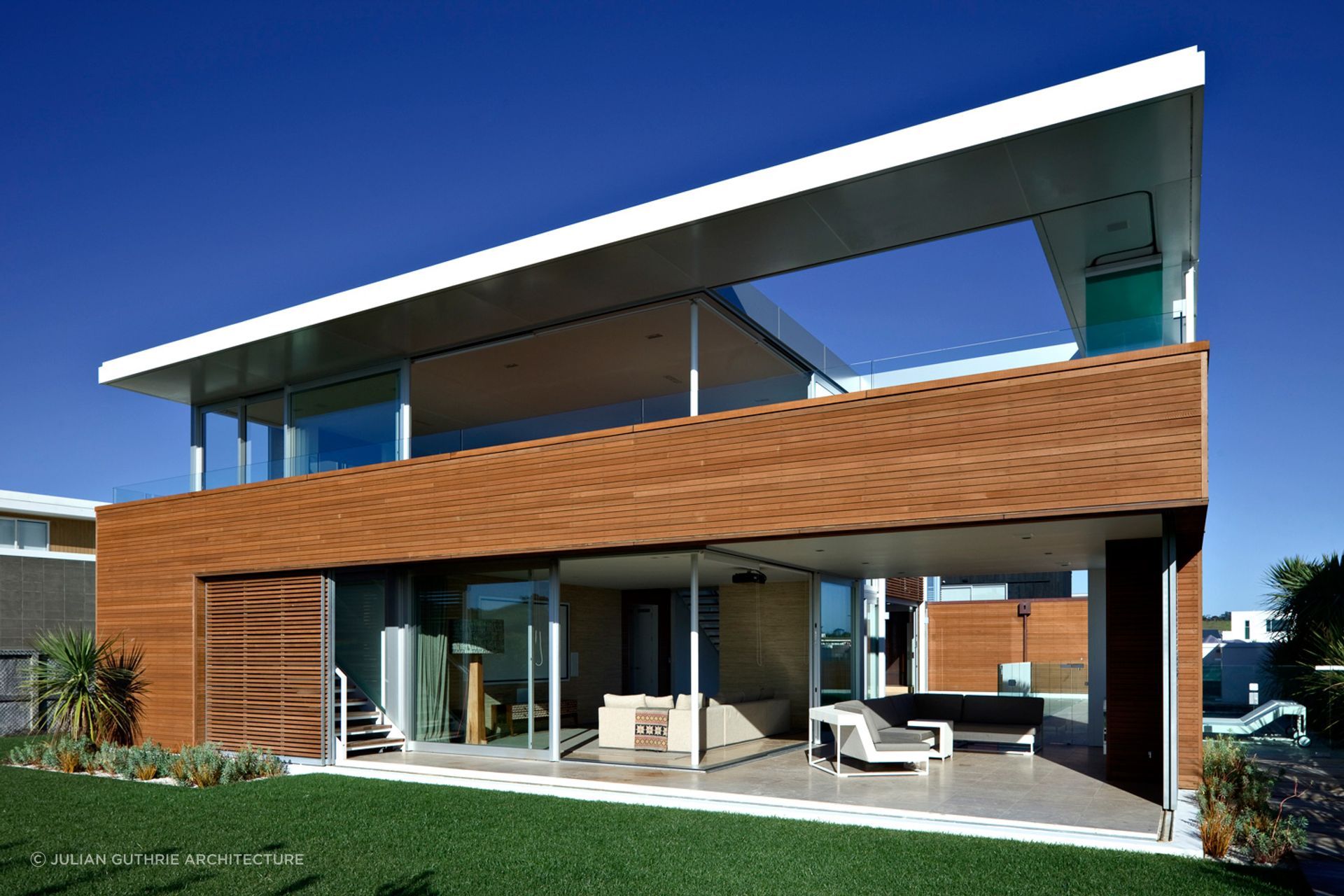 The sliding timber screens are just one highlight of the stunning Karahu House. | Photography: Patrick Reynolds
