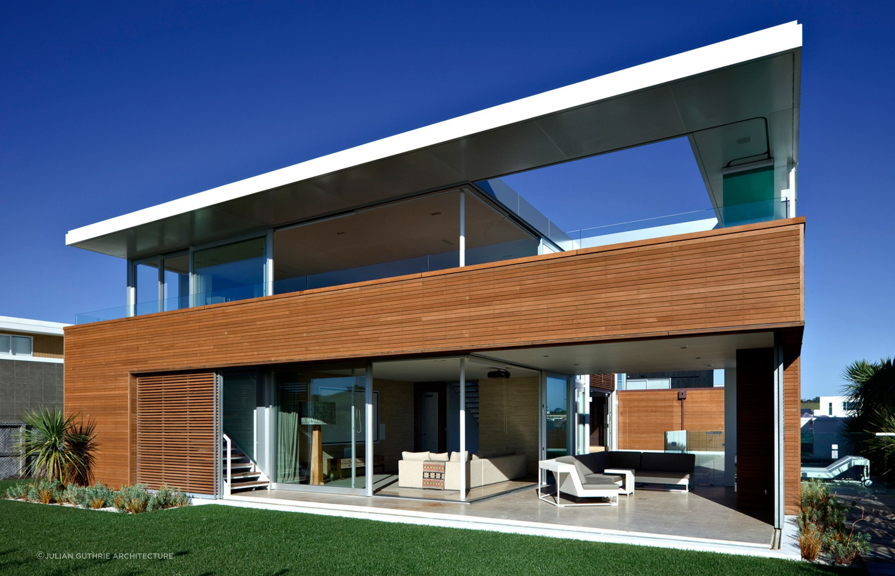 The sliding timber screens are just one highlight of the stunning Karahu House. | Photography: Patrick Reynolds