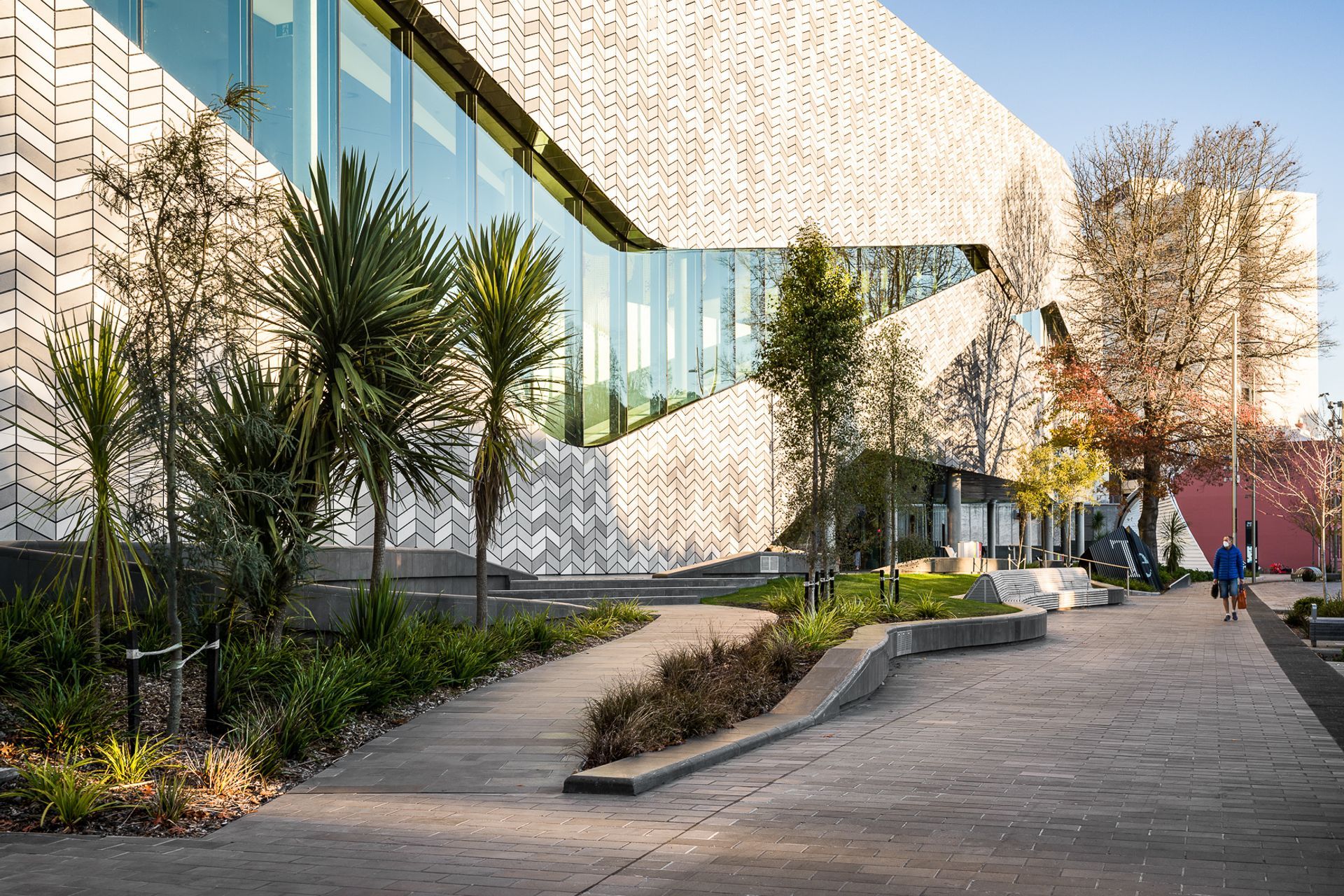 The plants are predominantly native species, selected to reflect a transition from the river to the mountains that the building represents.