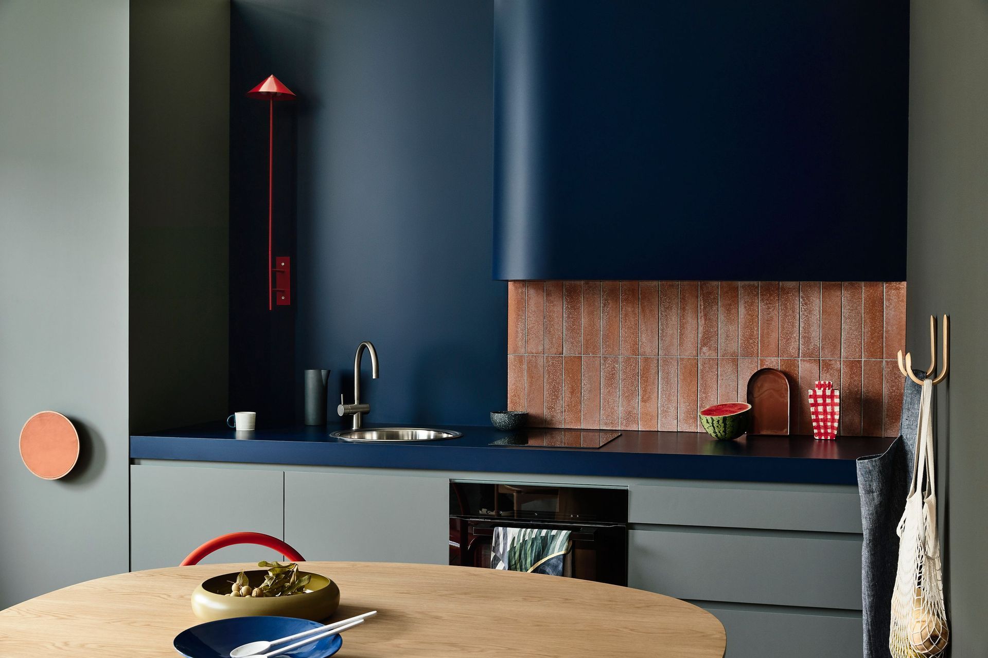 Using tiles as your kitchen splashback provides a great opportunity for contrast and personality, exquisitely executed here by Laminex and Kennedy Nolan - Photography: Derek Swalwell