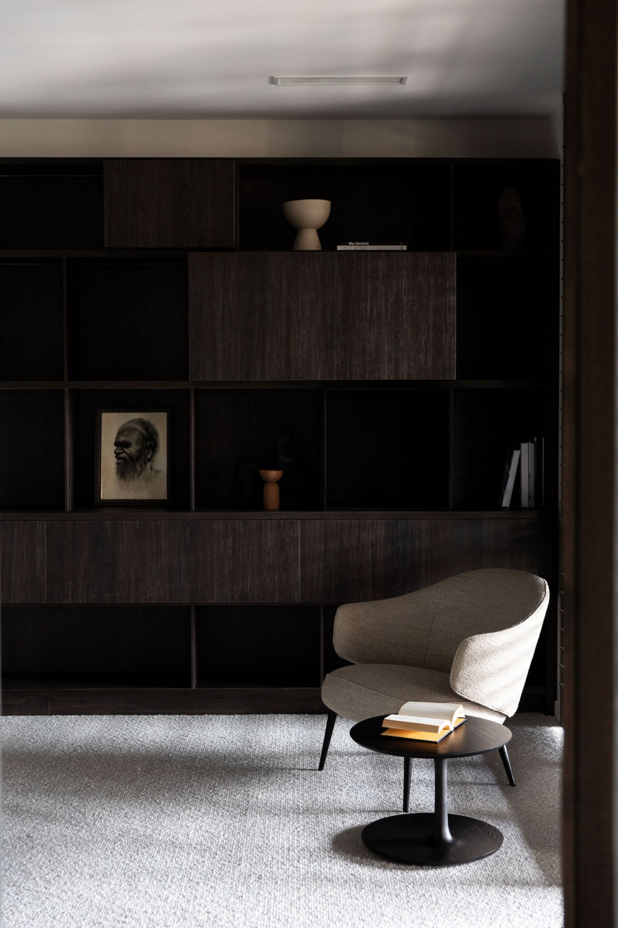 The study, designed with staggering cabinetry with varying depths | Photographer: Anna McLeod