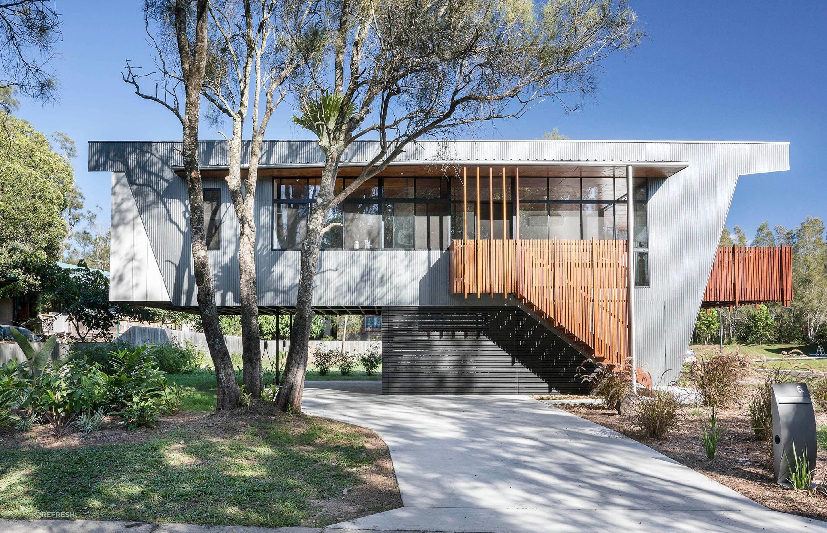 Both ends of this Northern Rivers Beach House have been specifically designed to provide a perfect sense of balance.  Photograph: Daniel Bredberg Photography.