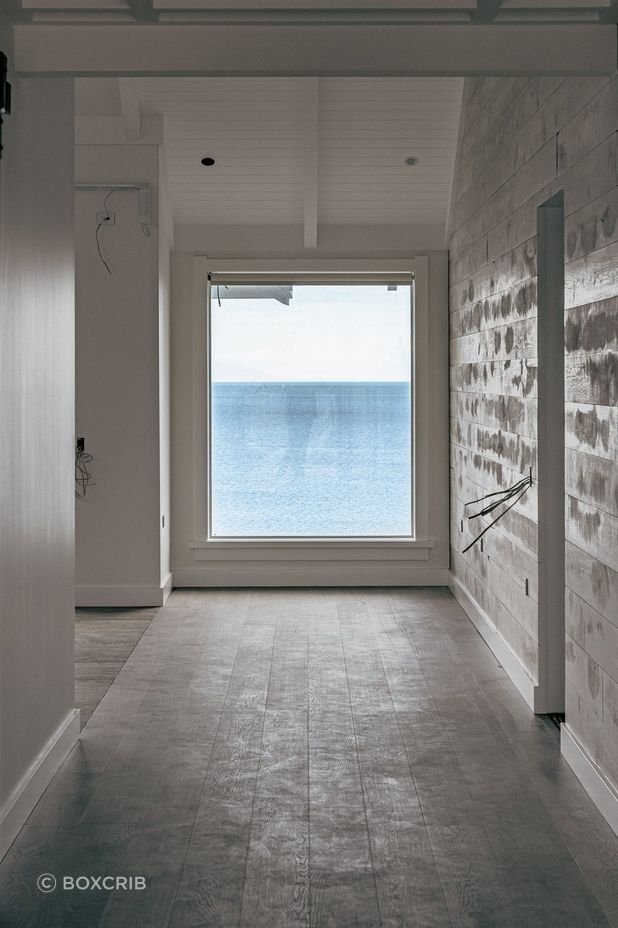 In the interior, the timber walls are farmhouse oak from Hermpac, bringing that beautiful, beachy vibe.