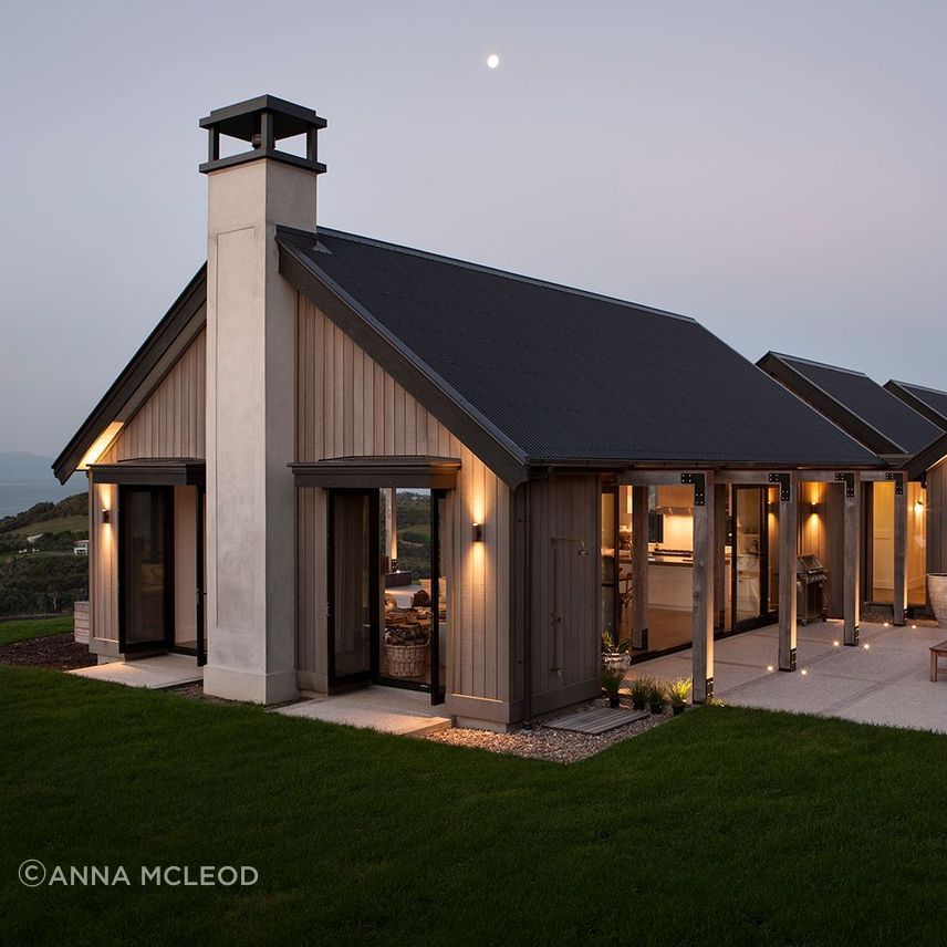 Owhanake-Headlands-House.jpg