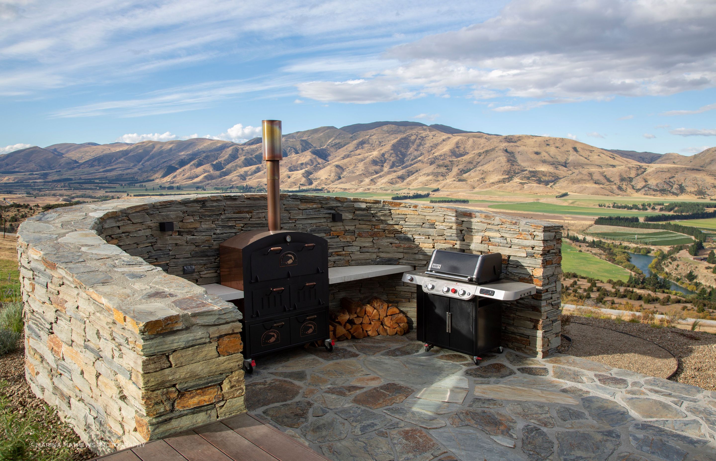 Schist is a naturally occurring material in the area and was used extensively in the outdoor spaces, with the colours reflected on the interior.