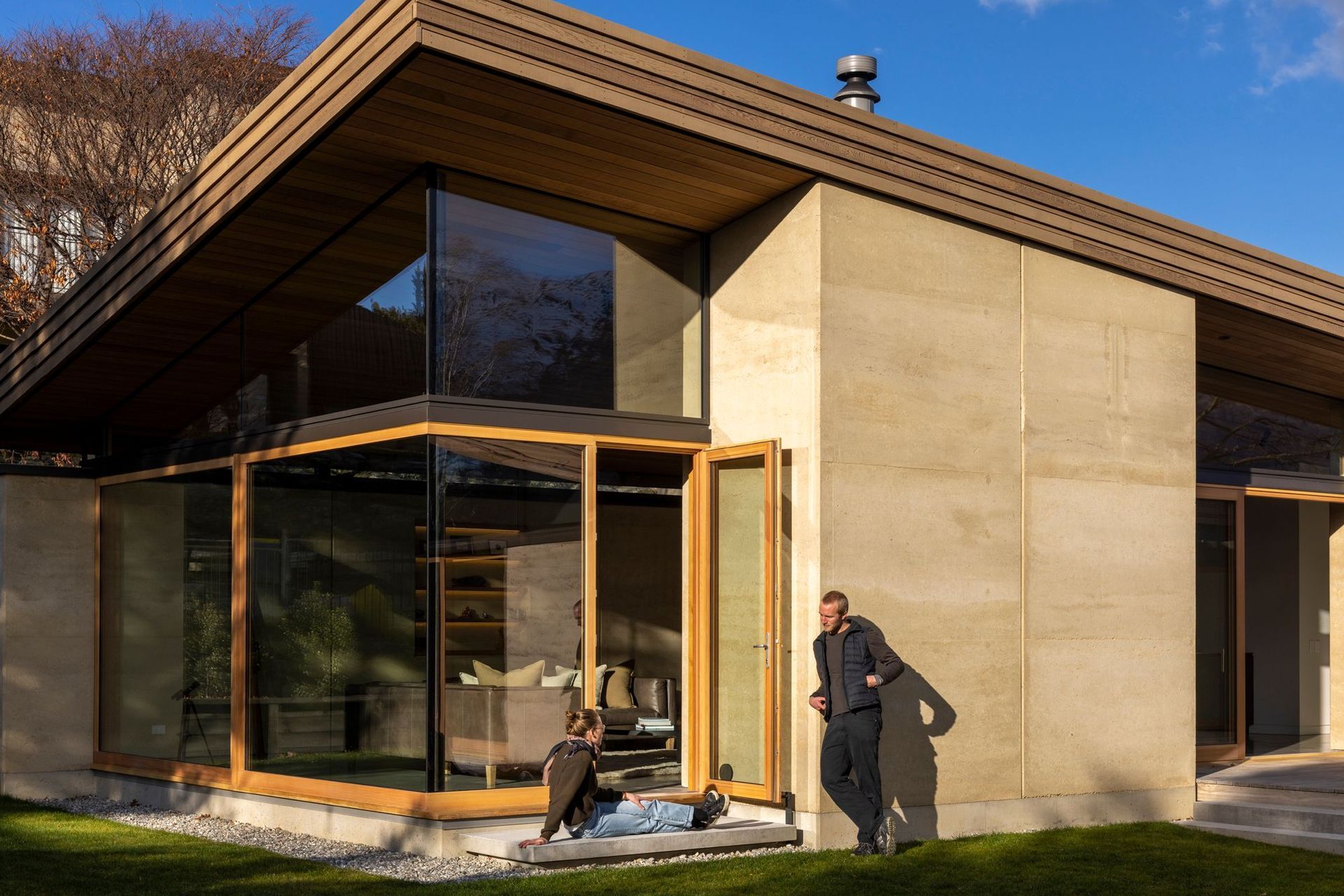 The north-western corner of the living wing, drenched in afternoon sunlight. | Photographer: Simon Devitt