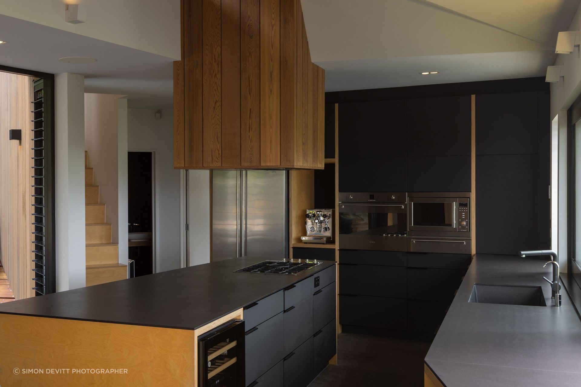 The interior palette reflects the exterior to create harmony between the two.