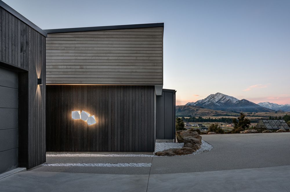The clients are very keen on feature lighting and chose much of it themselves, says Barry.