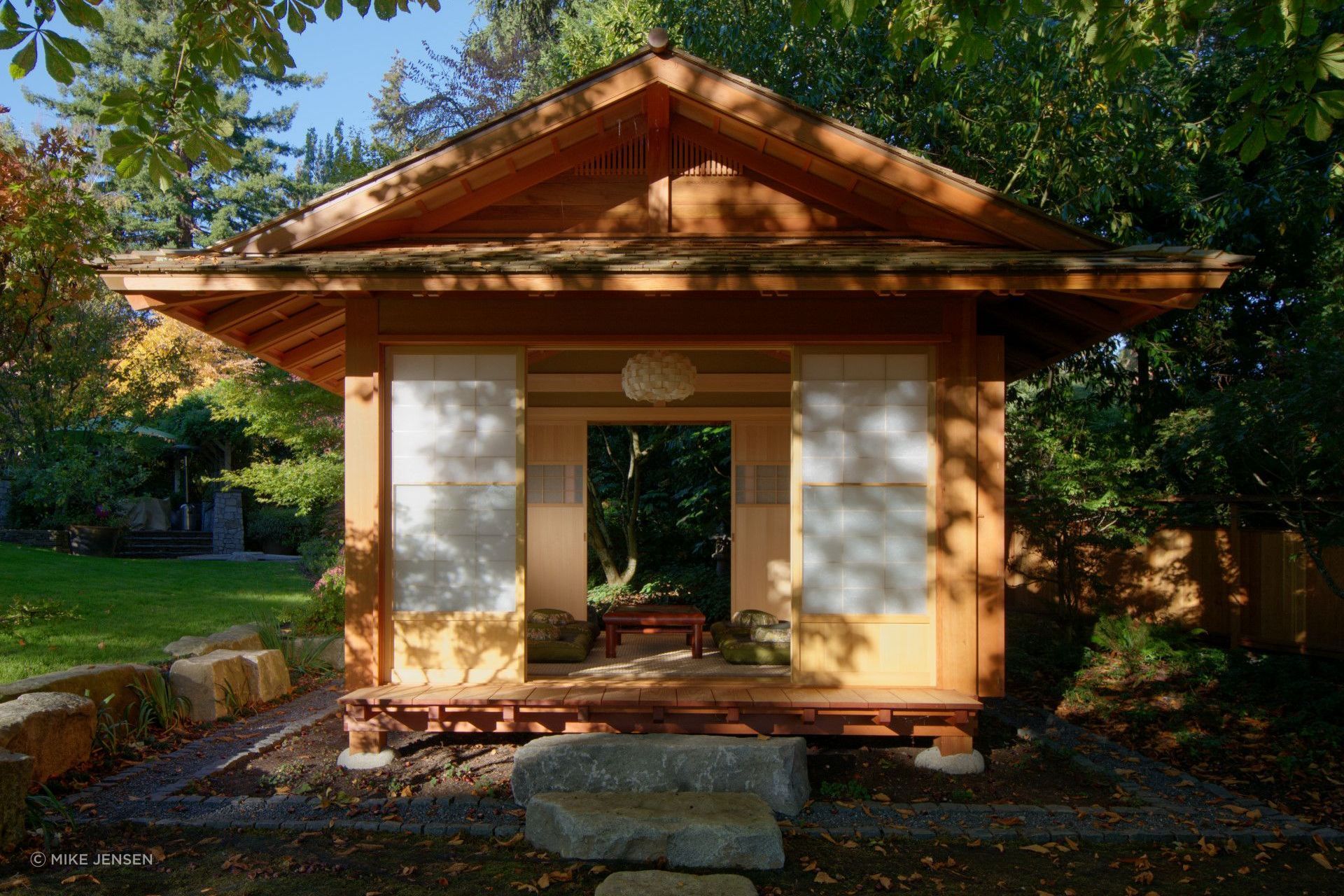 After visiting the traditional Japanese teahouse at
the Bellevue Botanical Garden in Washington, AOME Architect's clients asked them to reproduce that sense of spiritual quiet on their own property.