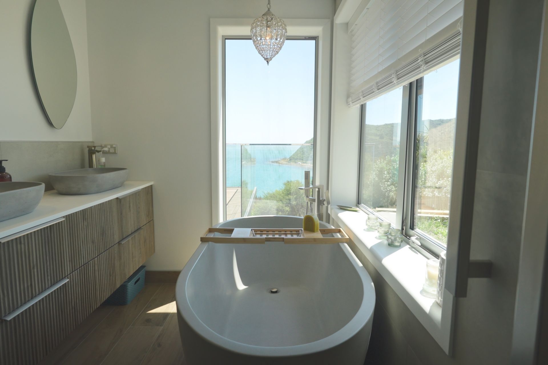 The en suite bathroom featuring the stunning concrete bath.