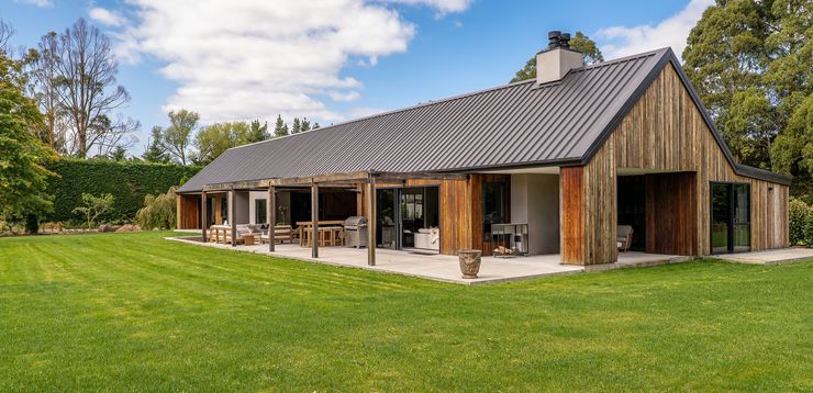 Behind the design of a bespoke barn house in Canterbury