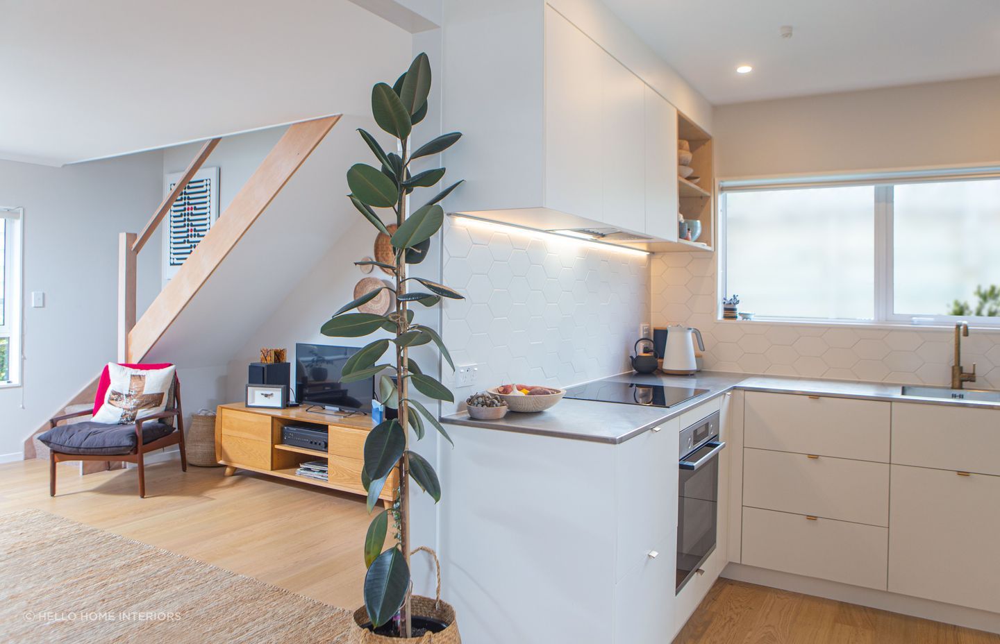 Choose the Matte Silver Designer Series High Wall when designing a room with neutral colour pallet.