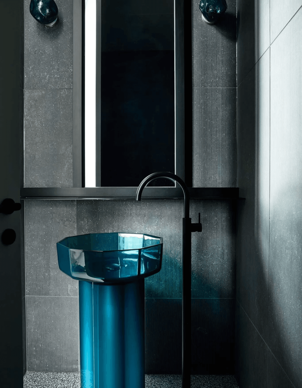 Toorak House by Cera Stribley | Interior design by AV-ID | Photography by Derek Swalwell