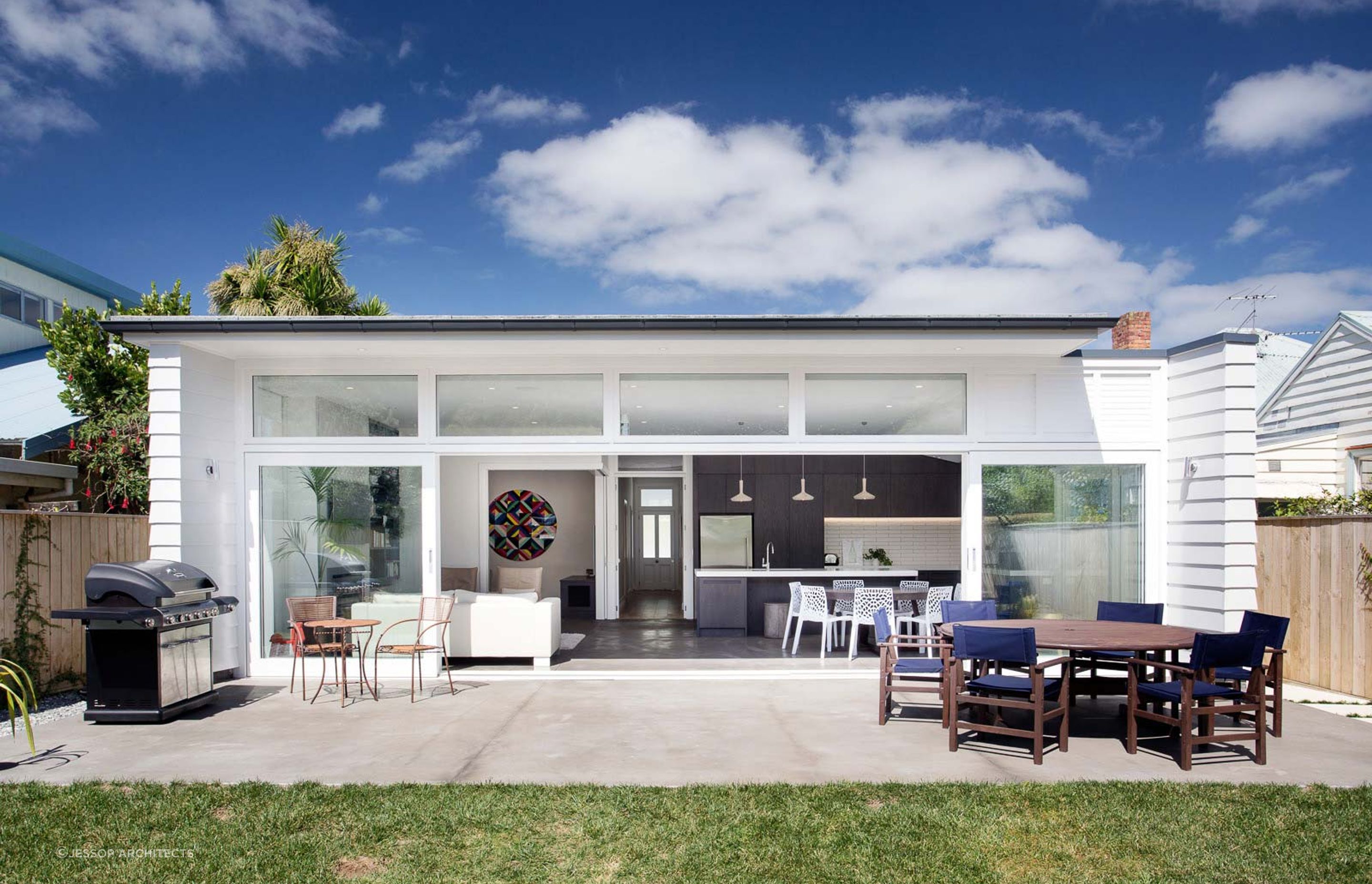 Effortless indoor-outdoor transition gives the homeowners wonderful free-flowing spaces to enjoy.