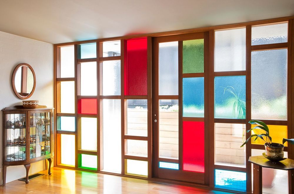 WINSOMERE-CRES-BRICK-HOME-STAINED-GLASS.jpg