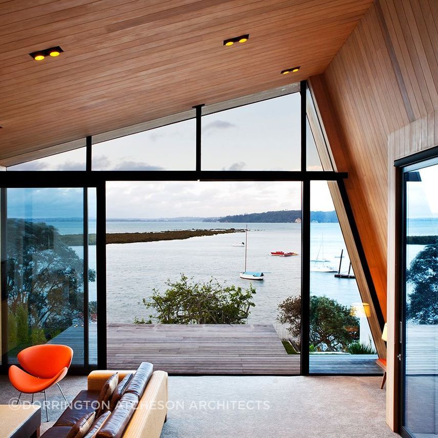 WINSOMERE-CRES-BRICK-HOME-VIEWS.jpg
