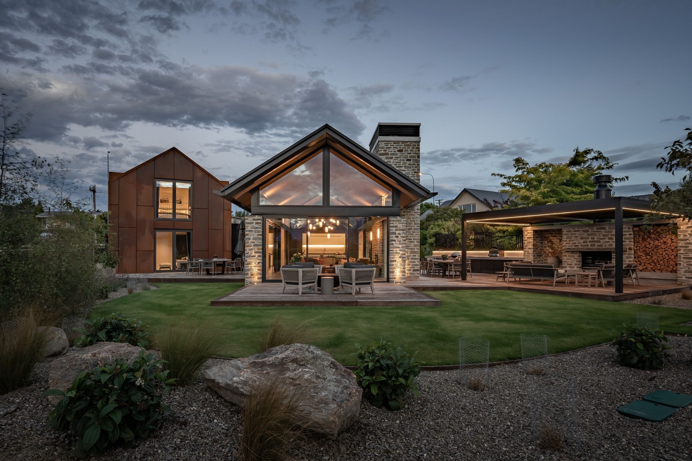 From the front of the section, the two gable forms cohabitate beautifully.