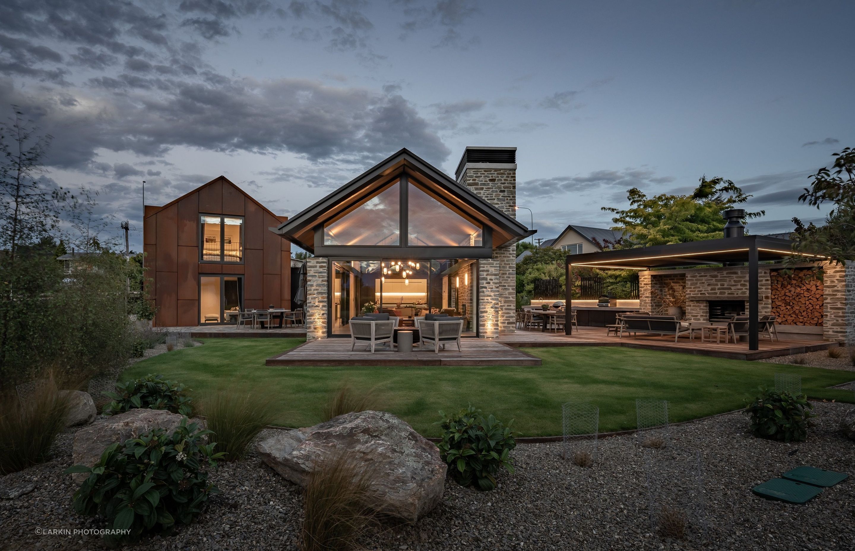 From the front of the section, the two gable forms cohabitate beautifully.