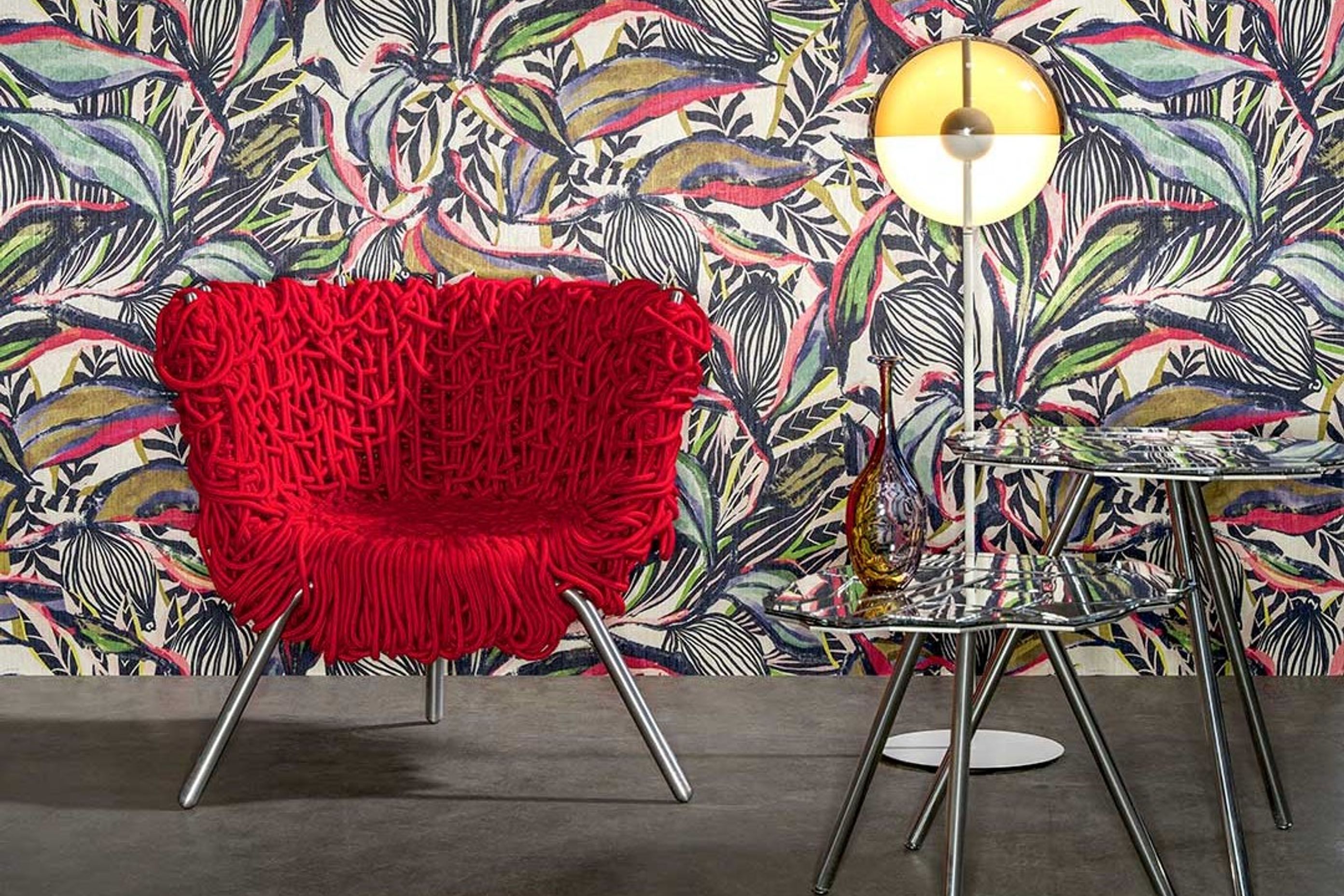 This colourful, tropical drawing from the Arte Décors &amp; Panoramiques Collection is inspired by the Chinese lantern plant (Physalis)