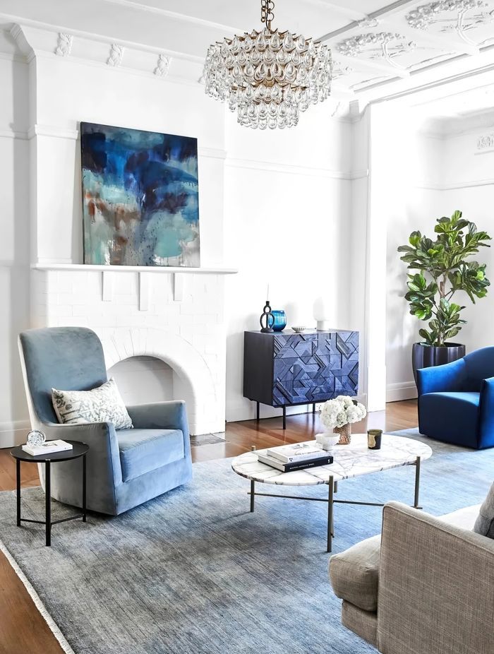 Orkney artwork by Eva Frengstad, from Sibu Gallery, adds drama. Photographer: Sue Stubbs | Writer: Chris Pearson.