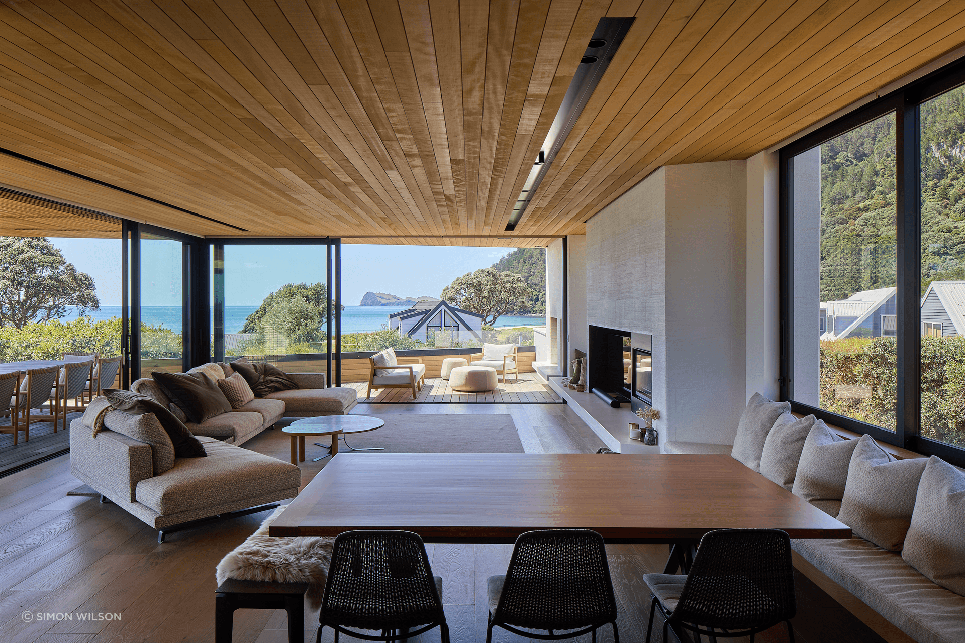 The timber’s direction leads the eye towards the view.