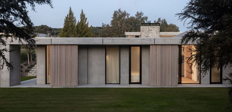 Koroa House: a modernist Wānaka residence reconnecting its owners to their New Zealand roots