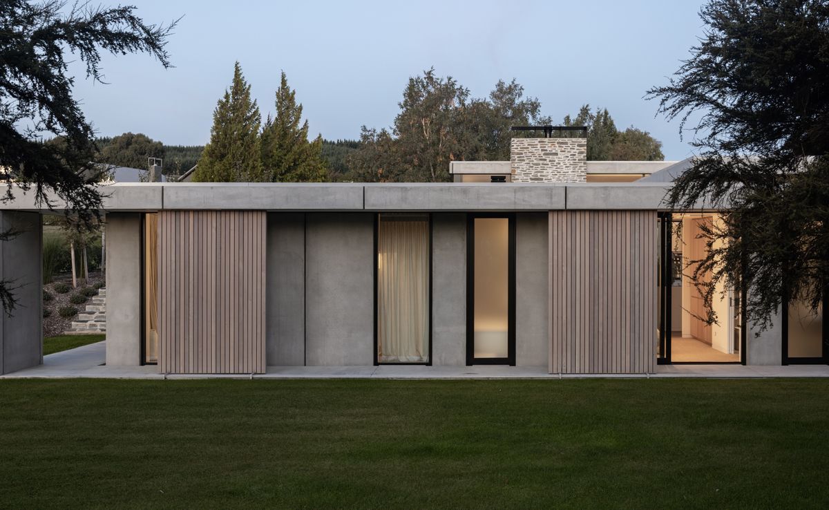 Koroa House: a modernist Wānaka residence reconnecting its owners to their New Zealand roots
