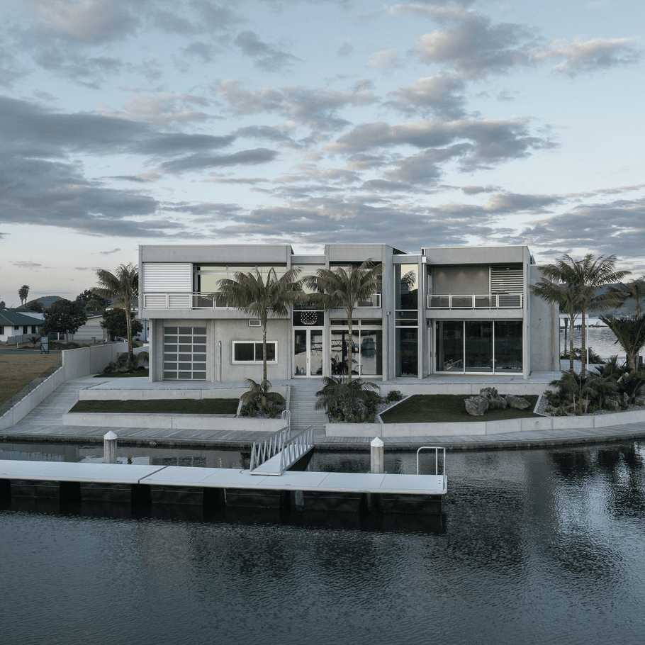 Marsden Cove Residence: a contemporary concrete residence