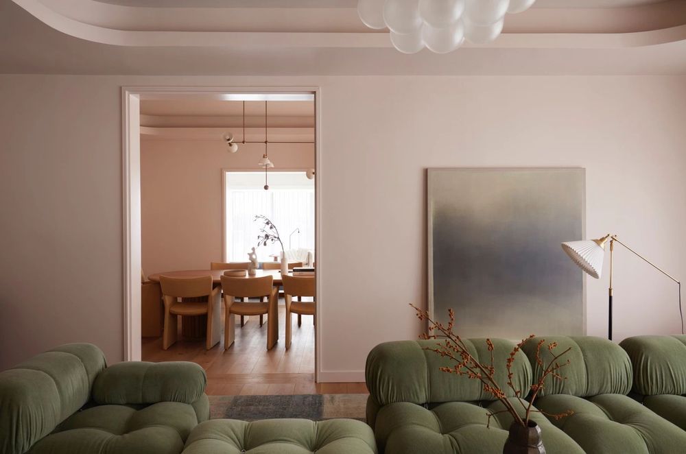 The formal lounge takes cues from the 1980s.