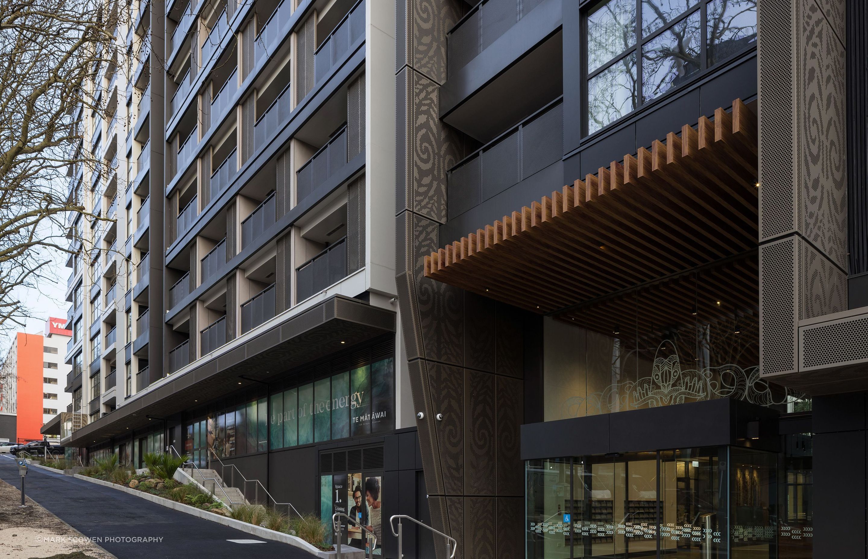 One of the two entrance / lobby spaces into Te Mātāwai provides a warm and welcoming entry for residents.