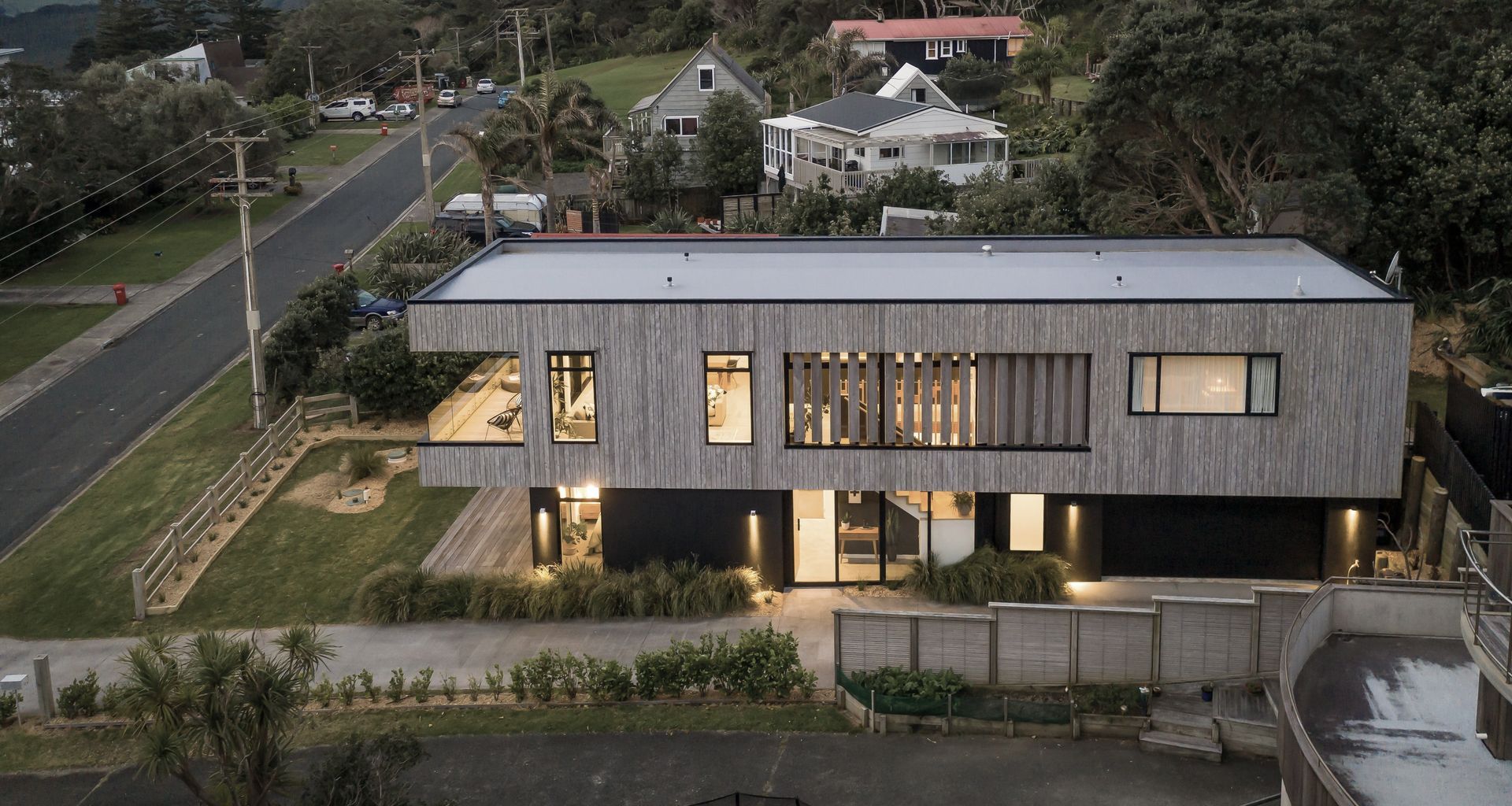 Maori Bay House banner