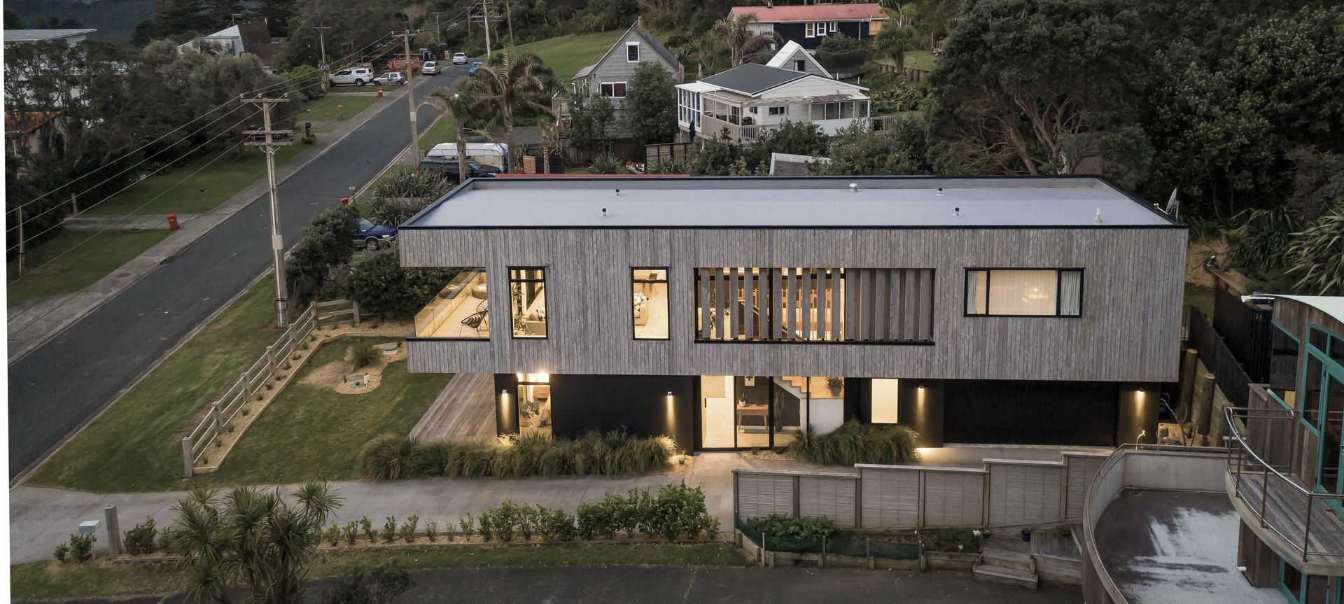 Maori Bay House banner