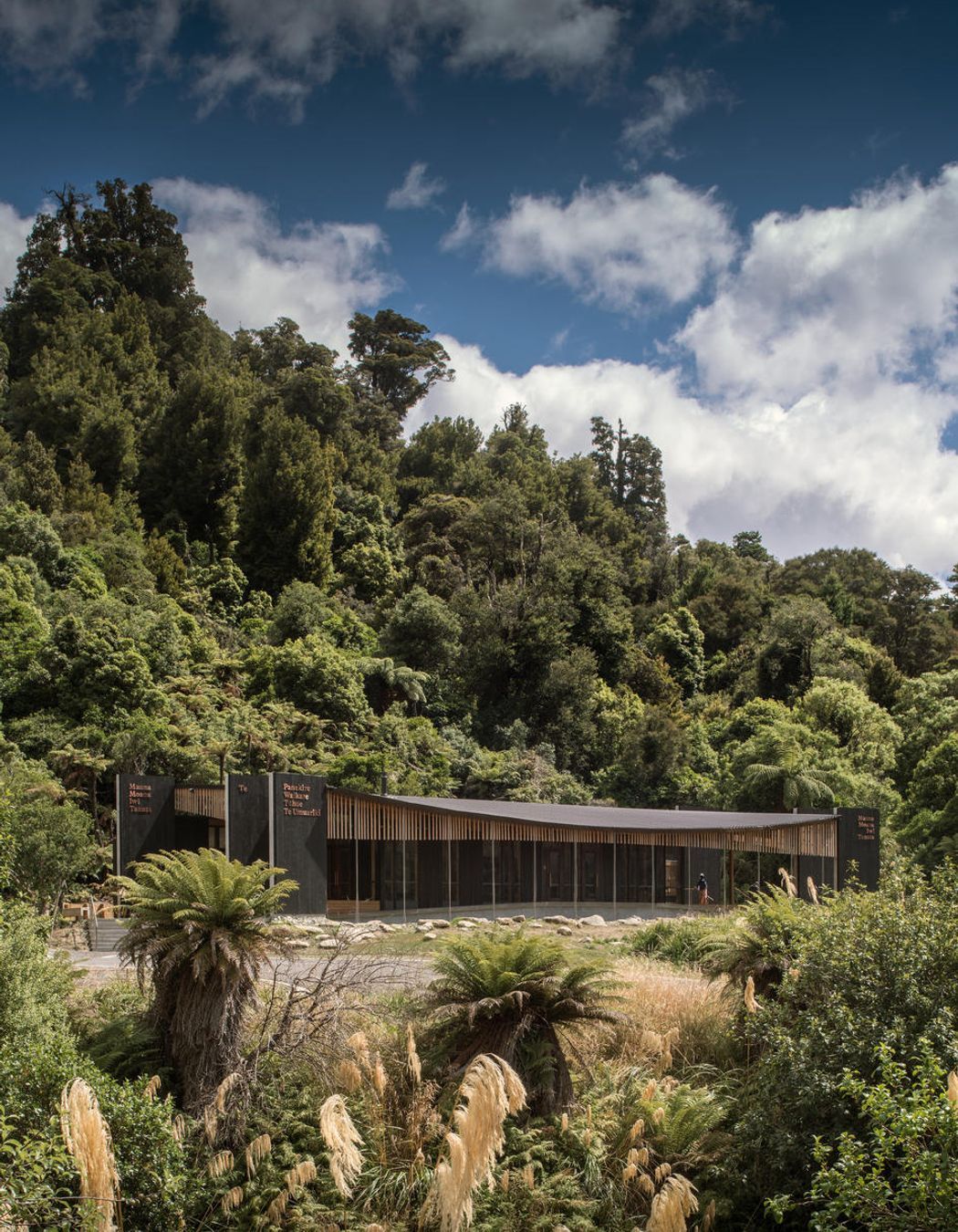 In 2017, Tennent Brown Architects won the national architecture award for Te Wharehou o Waikaremoana visitor centre in Te Urewera forest. 