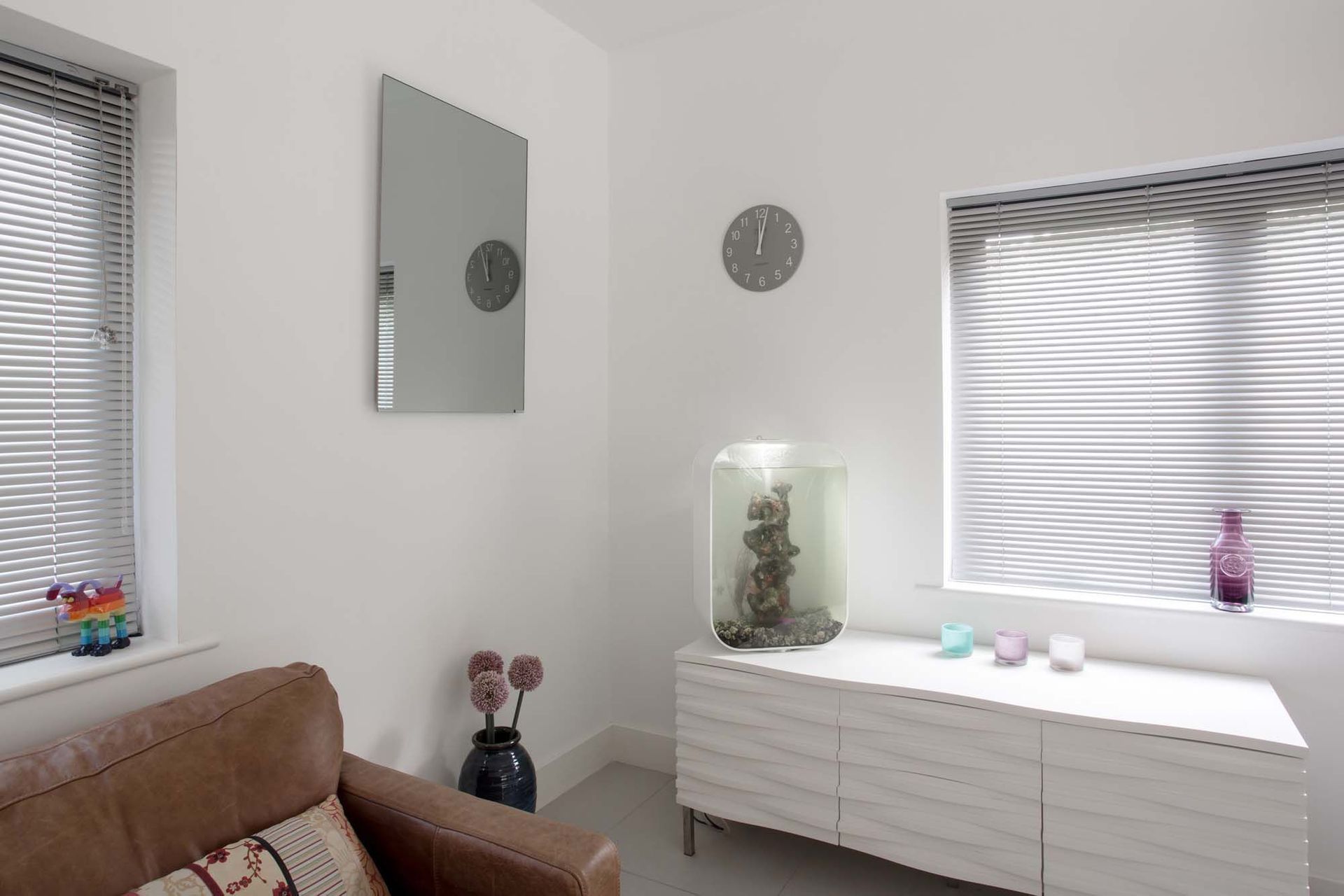 Infrared mirror heating panels combine sophisticated design with optimum safety, energy efficiency and protection of the fabric of your building.