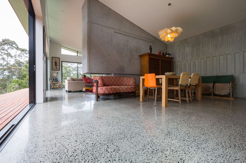 The most popular diamond polished finish, High Street has a high amount of exposed aggregate visible