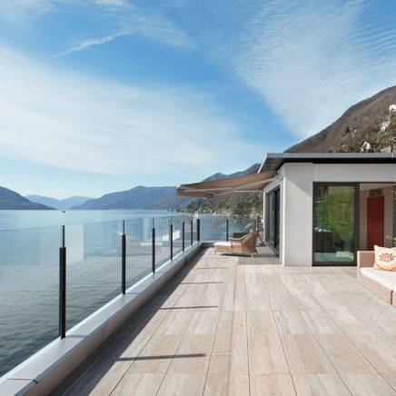 The pros and cons of retractable awnings for New Zealand homes