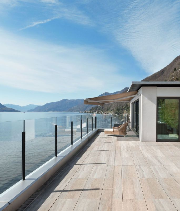 The pros and cons of retractable awnings for New Zealand homes